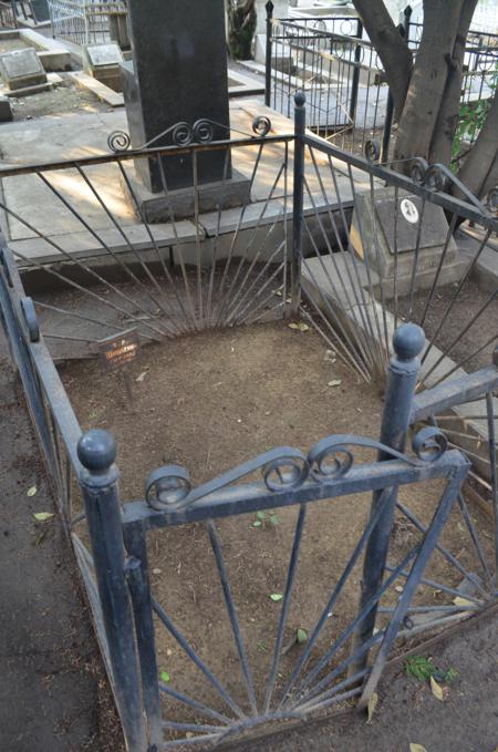 Navtlugi Jewish Cemetery