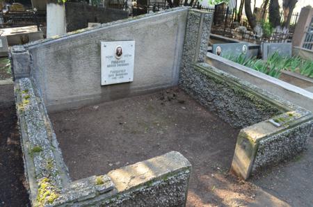 Navtlugi Jewish Cemetery