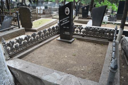 Navtlugi Jewish Cemetery