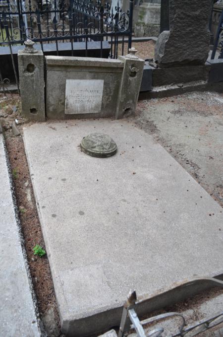 Navtlugi Jewish Cemetery