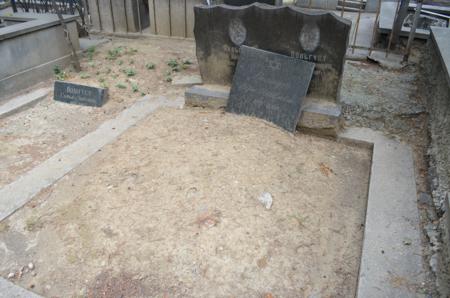 Navtlugi Jewish Cemetery