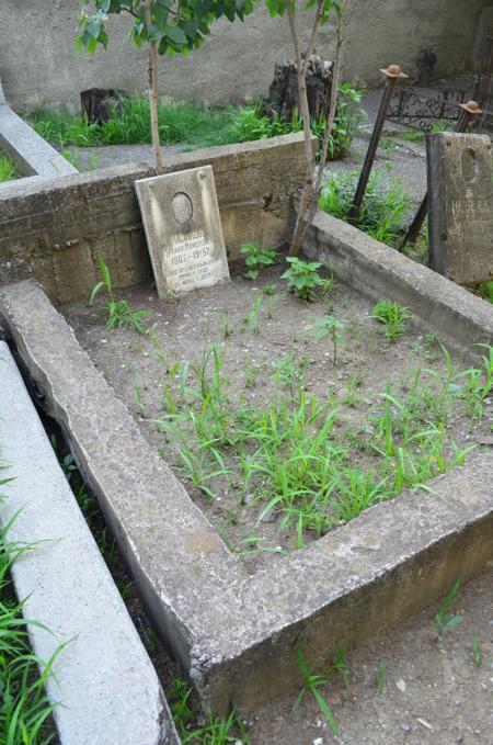 Navtlugi Jewish Cemetery
