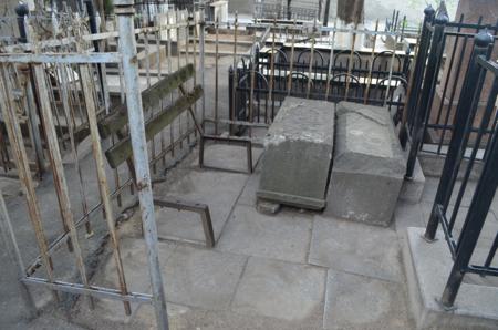 Navtlugi Jewish Cemetery