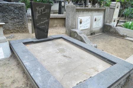 Navtlugi Jewish Cemetery