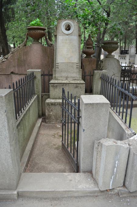 Navtlugi Jewish Cemetery