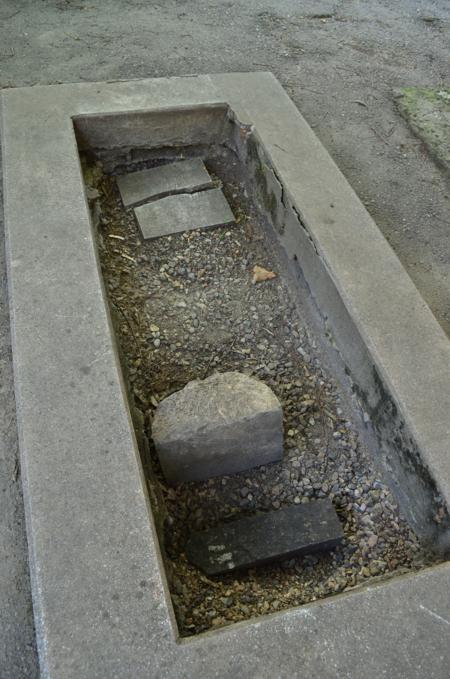 Navtlugi Jewish Cemetery