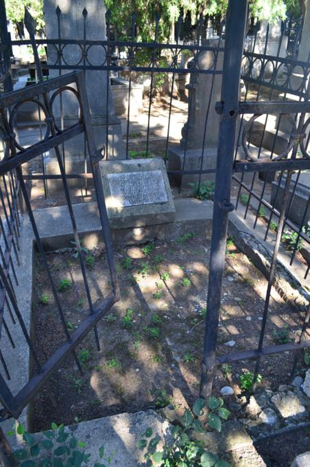 Navtlugi Jewish Cemetery