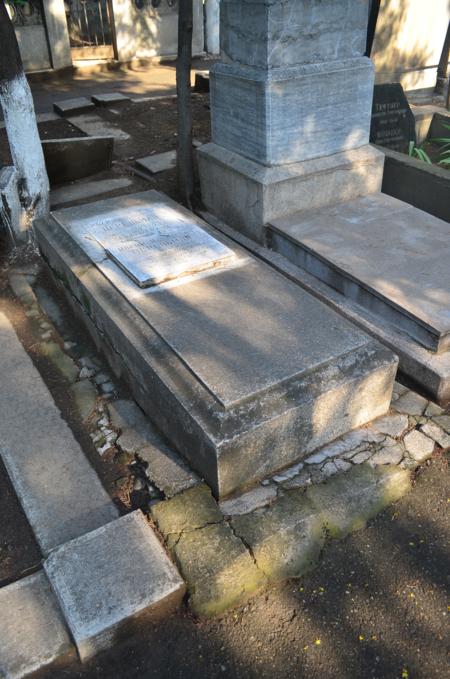 Navtlugi Jewish Cemetery