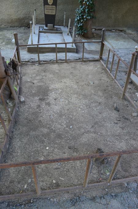 Navtlugi Jewish Cemetery