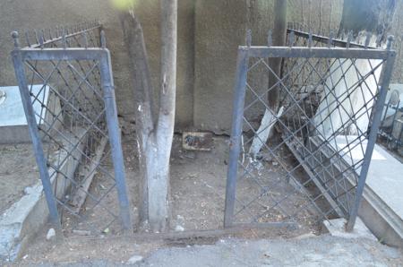 Navtlugi Jewish Cemetery