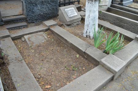 Navtlugi Jewish Cemetery