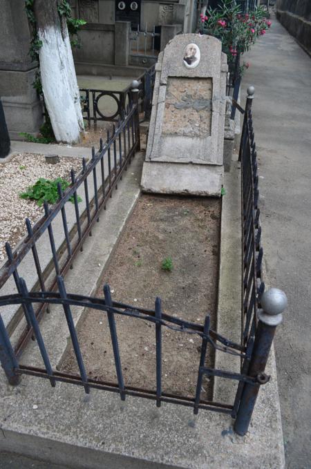 Navtlugi Jewish Cemetery