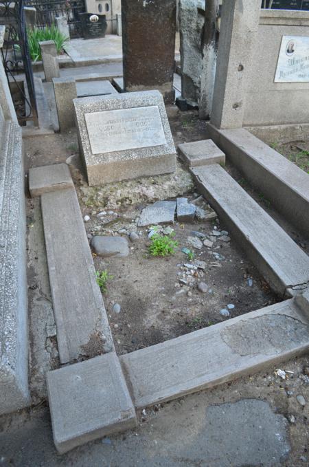 Navtlugi Jewish Cemetery