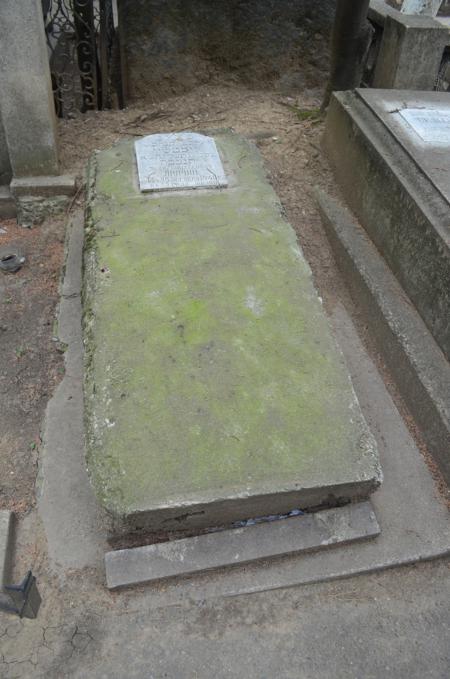 Navtlugi Jewish Cemetery