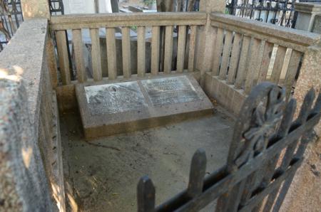 Navtlugi Jewish Cemetery