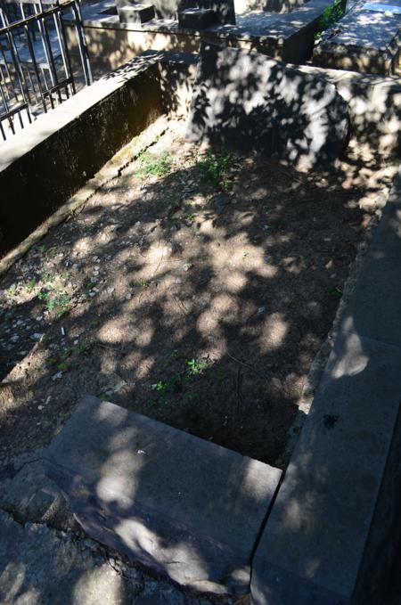 Navtlugi Jewish Cemetery