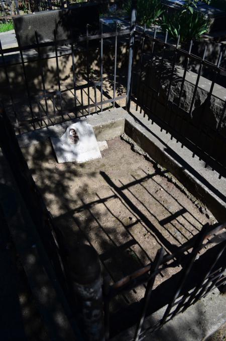 Navtlugi Jewish Cemetery