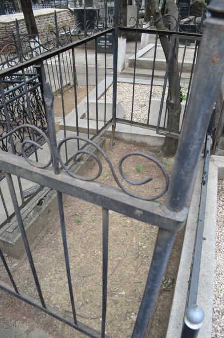 Navtlugi Jewish Cemetery