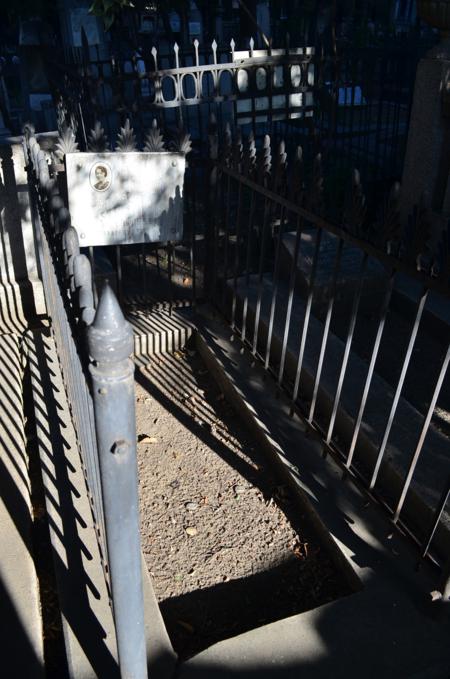 Navtlugi Jewish Cemetery
