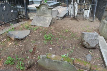 Navtlugi Jewish Cemetery