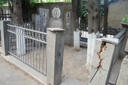 Navtlugi Jewish Cemetery