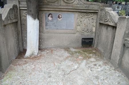 Navtlugi Jewish Cemetery