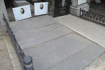 Navtlugi Jewish Cemetery