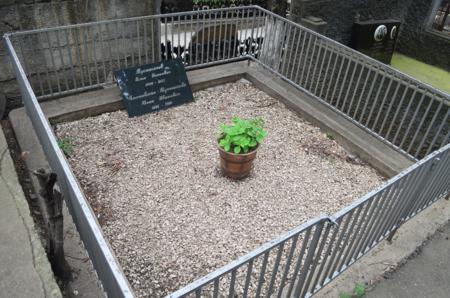 Navtlugi Jewish Cemetery
