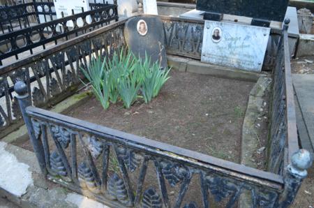 Navtlugi Jewish Cemetery