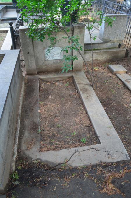 Navtlugi Jewish Cemetery