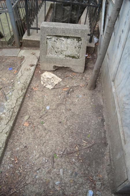 Navtlugi Jewish Cemetery