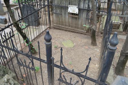 Navtlugi Jewish Cemetery