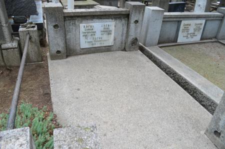 Navtlugi Jewish Cemetery