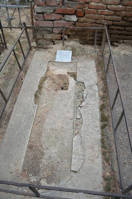 Navtlugi Jewish Cemetery