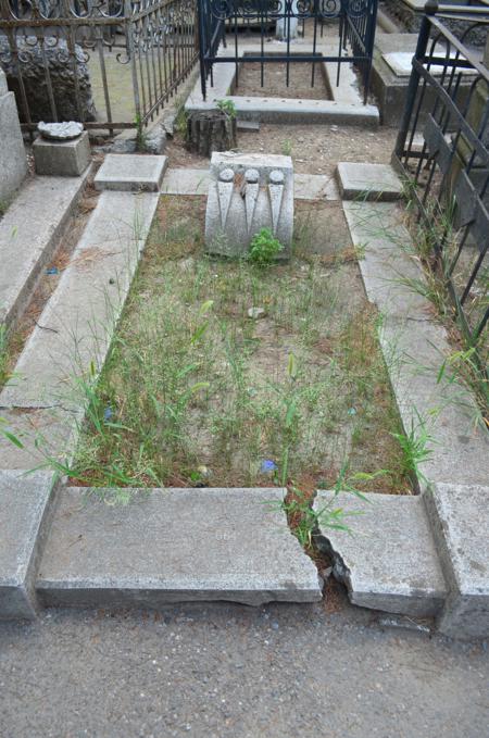 Navtlugi Jewish Cemetery