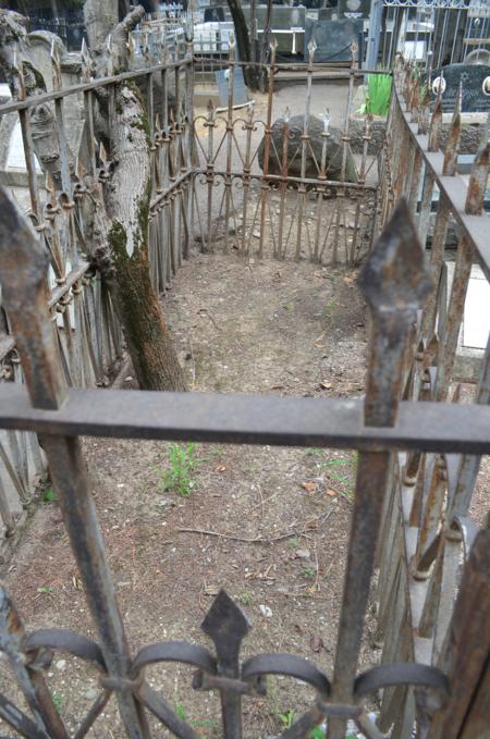 Navtlugi Jewish Cemetery