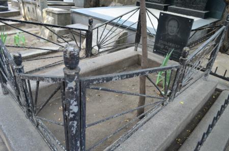 Navtlugi Jewish Cemetery