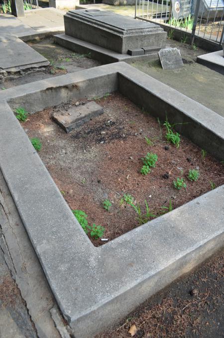 Navtlugi Jewish Cemetery