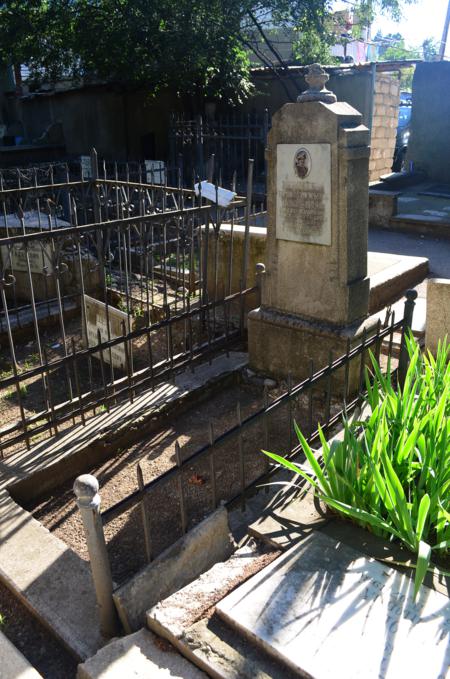 Navtlugi Jewish Cemetery