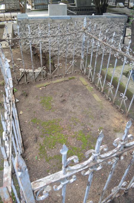 Navtlugi Jewish Cemetery