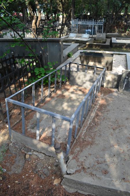 Navtlugi Jewish Cemetery