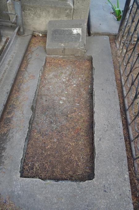 Navtlugi Jewish Cemetery