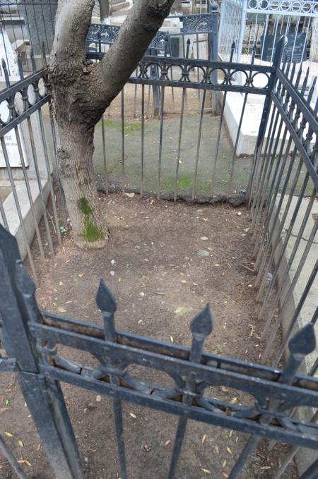 Navtlugi Jewish Cemetery