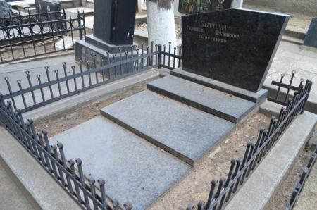 Navtlugi Jewish Cemetery