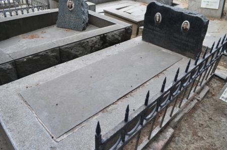 Navtlugi Jewish Cemetery