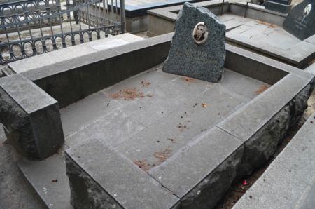 Navtlugi Jewish Cemetery