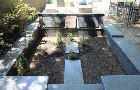 Navtlugi Jewish Cemetery