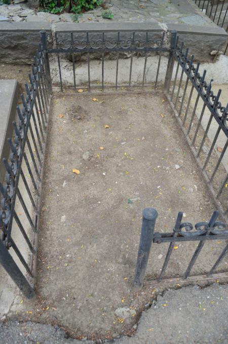 Navtlugi Jewish Cemetery