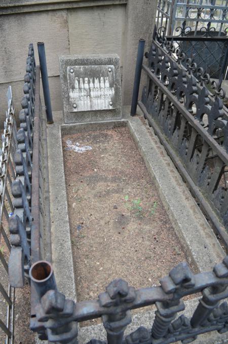 Navtlugi Jewish Cemetery