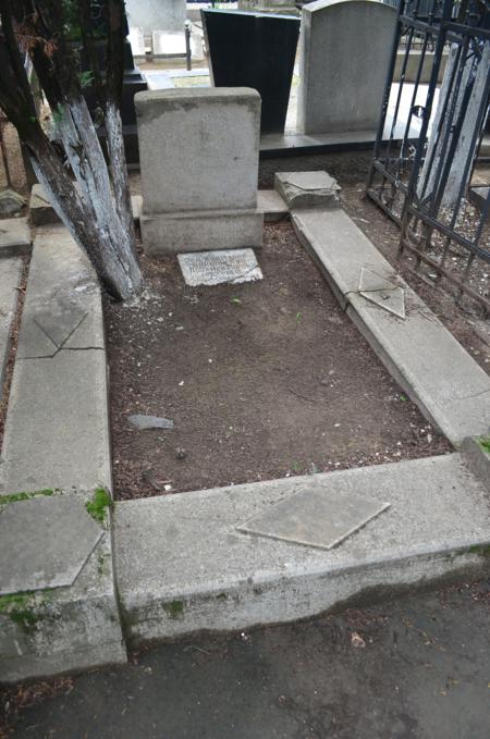 Navtlugi Jewish Cemetery